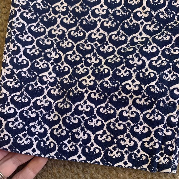 Ladies Talbots The Perfect Crop Blue White Print Capri Cropped Pants Size 6P - Picture 4 of 10